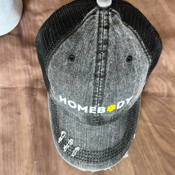 NWOT - VINTAGE TRUCKER HAT, DISTRESSED, ADJUSTABLE - Picture 9 of 11